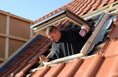 Pose de fenêtres de toit Velux à Hardancourt